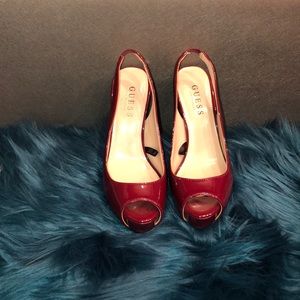 Peep Toe Heels Maroon in color